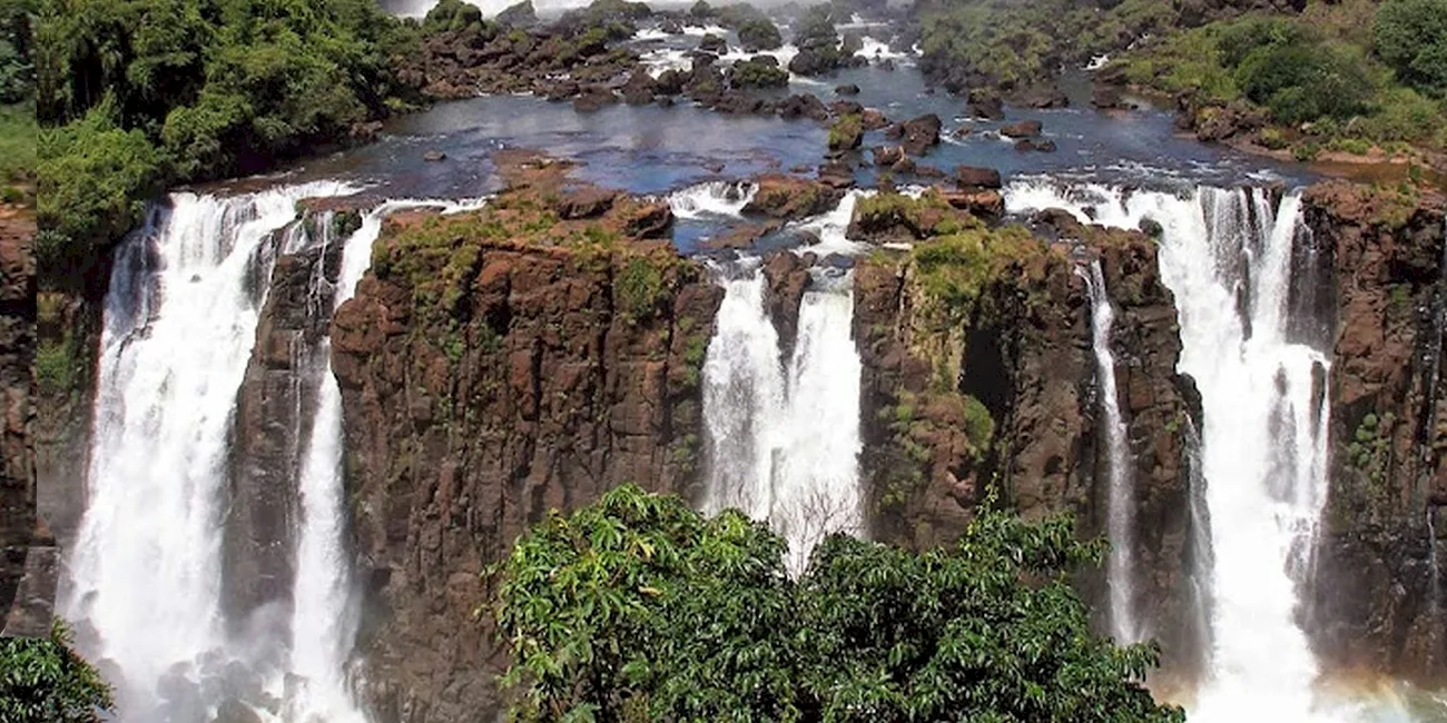 CATARATAS — 13
