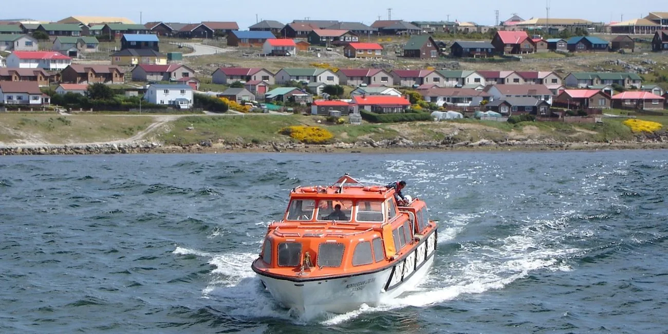 ISLAS MALVINAS — 13