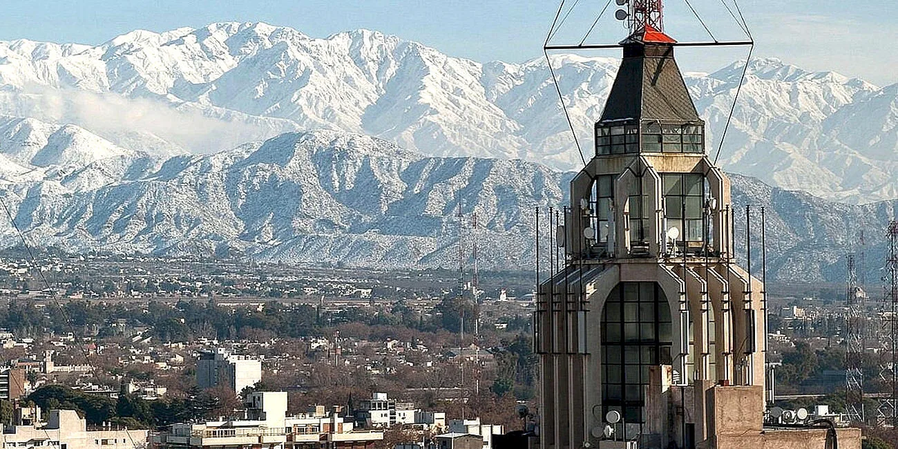 MENDOZA — 16 EdificioGomez