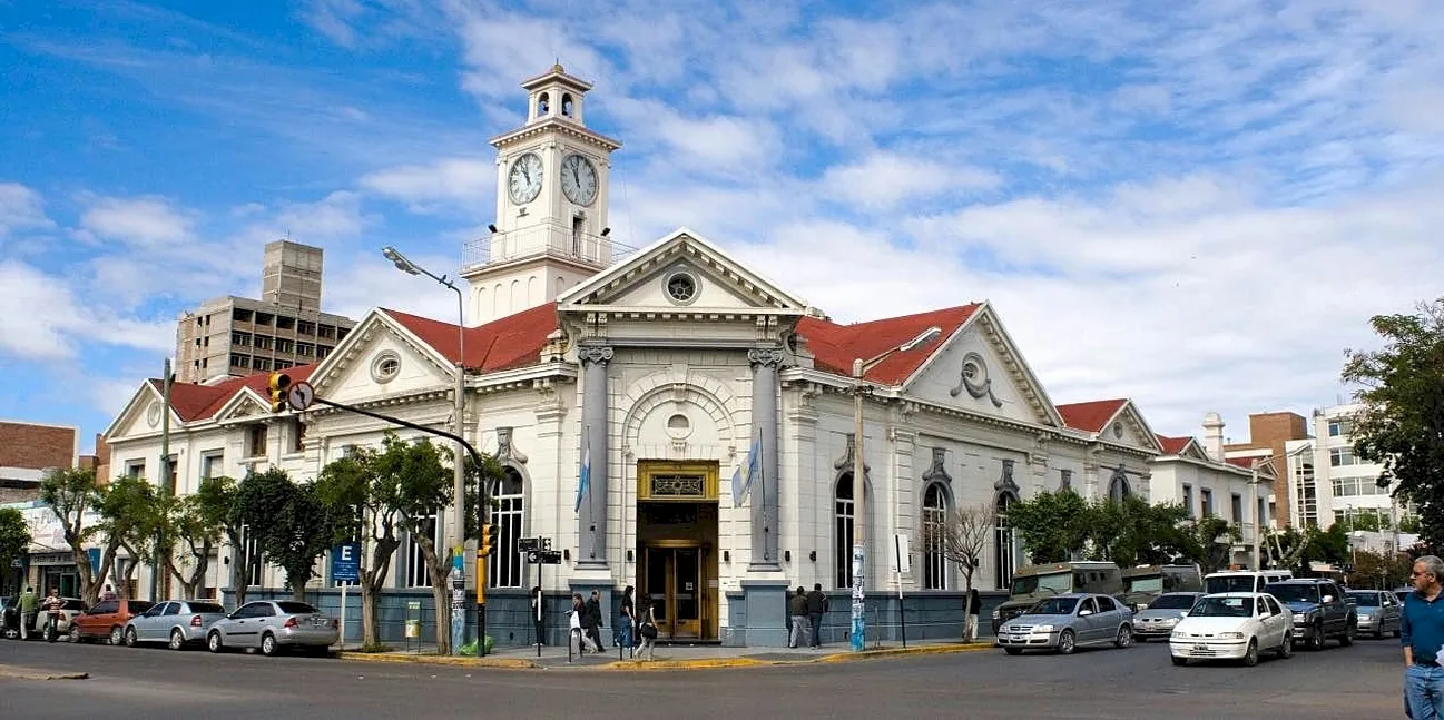 TRELEW — 10