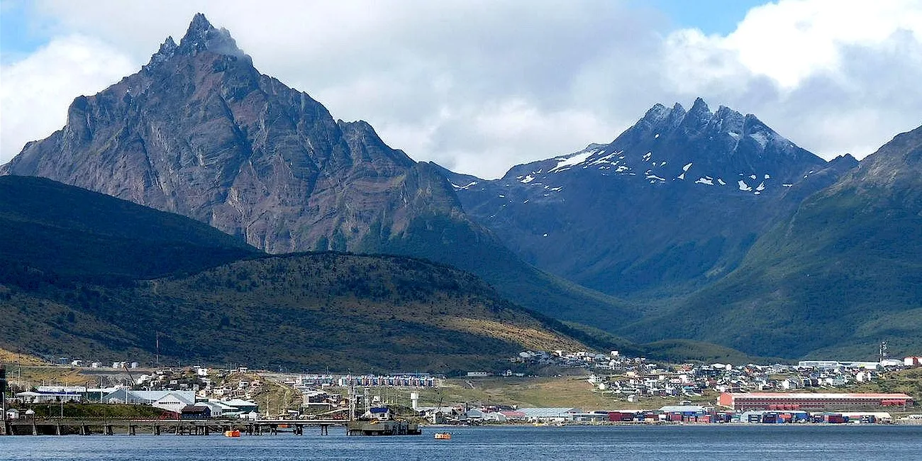 USHUAIA — 10 MonteOlivia Co5Hnos