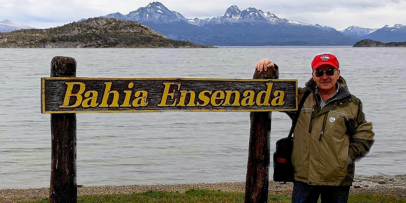 USHUAIA — 01