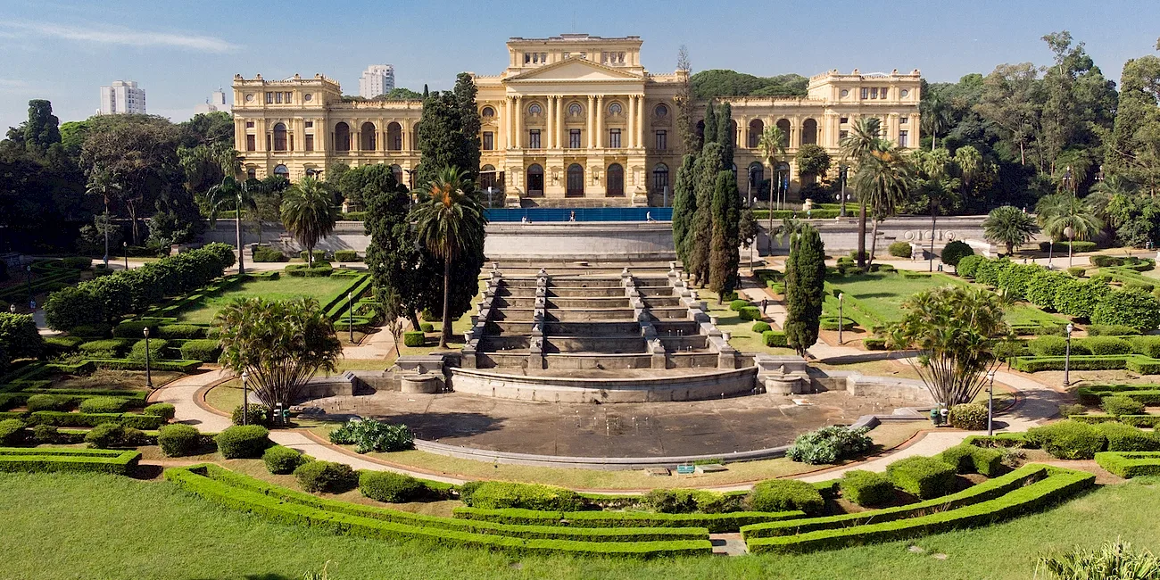 TRES CIUDADES BRASILEÑAS — 42