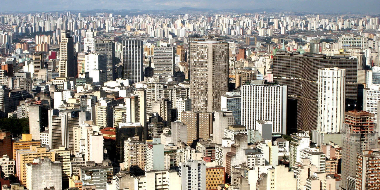 TRES CIUDADES BRASILEÑAS — 51
