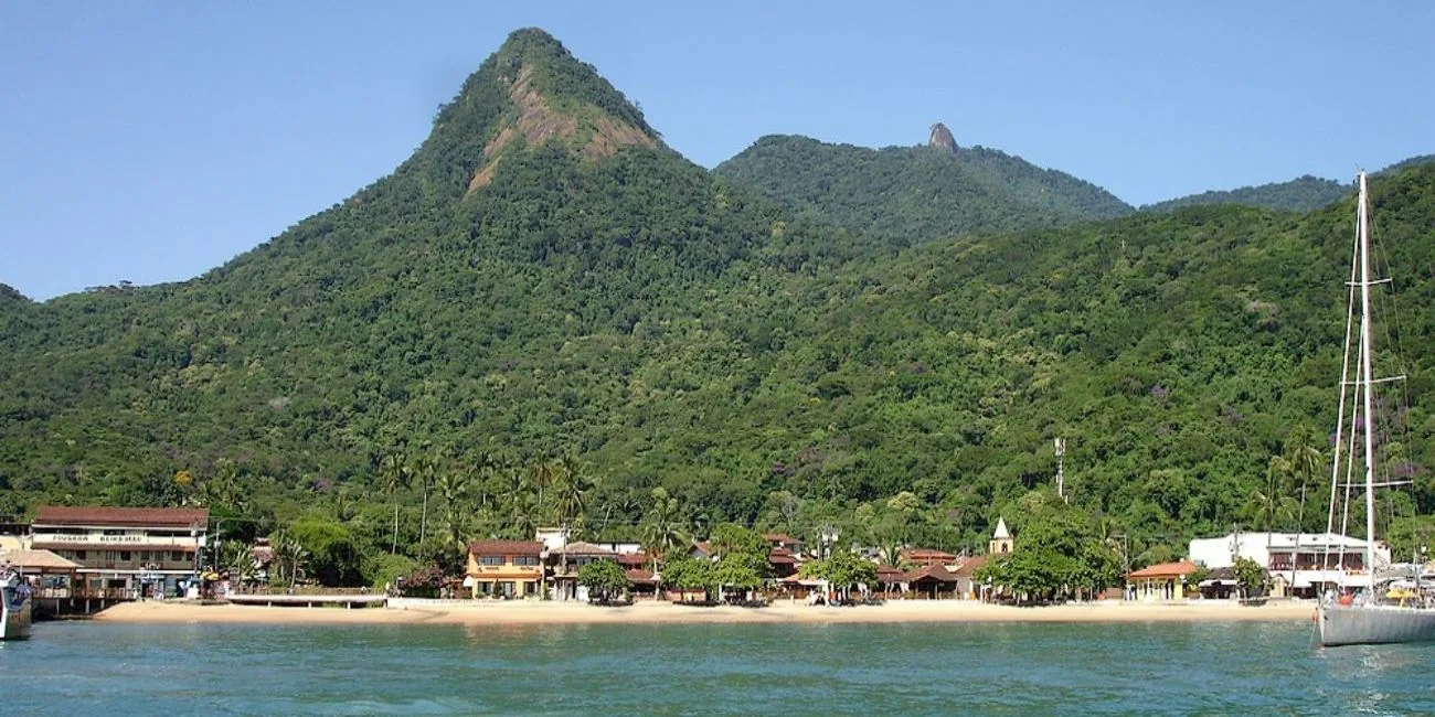ILHA GRANDE E ILHABELA — 01