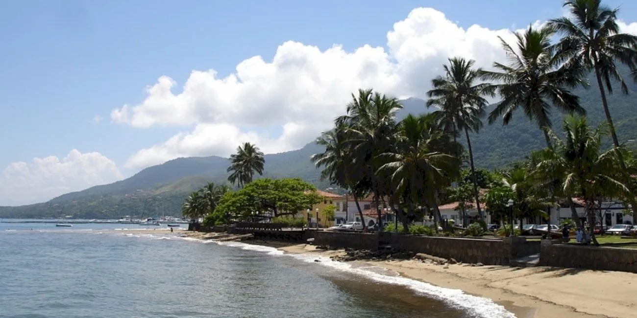 ILHA GRANDE E ILHABELA — 56