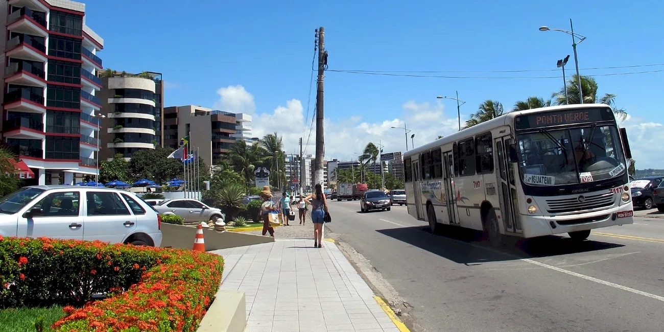 MACEIÓ E ILHÉUS — 09
