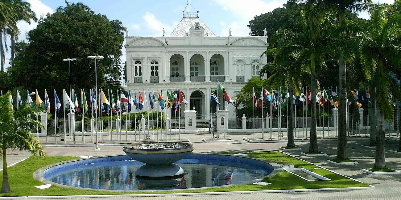 MACEIÓ E ILHÉUS — 19