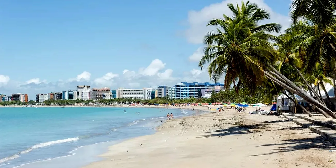 MACEIÓ E ILHÉUS — 23