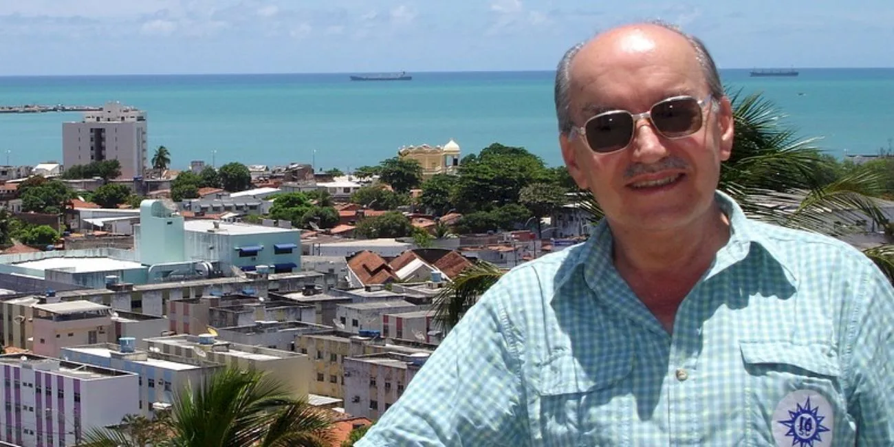 MACEIÓ E ILHÉUS — 24