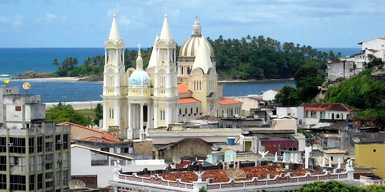 MACEIÓ E ILHÉUS — 66