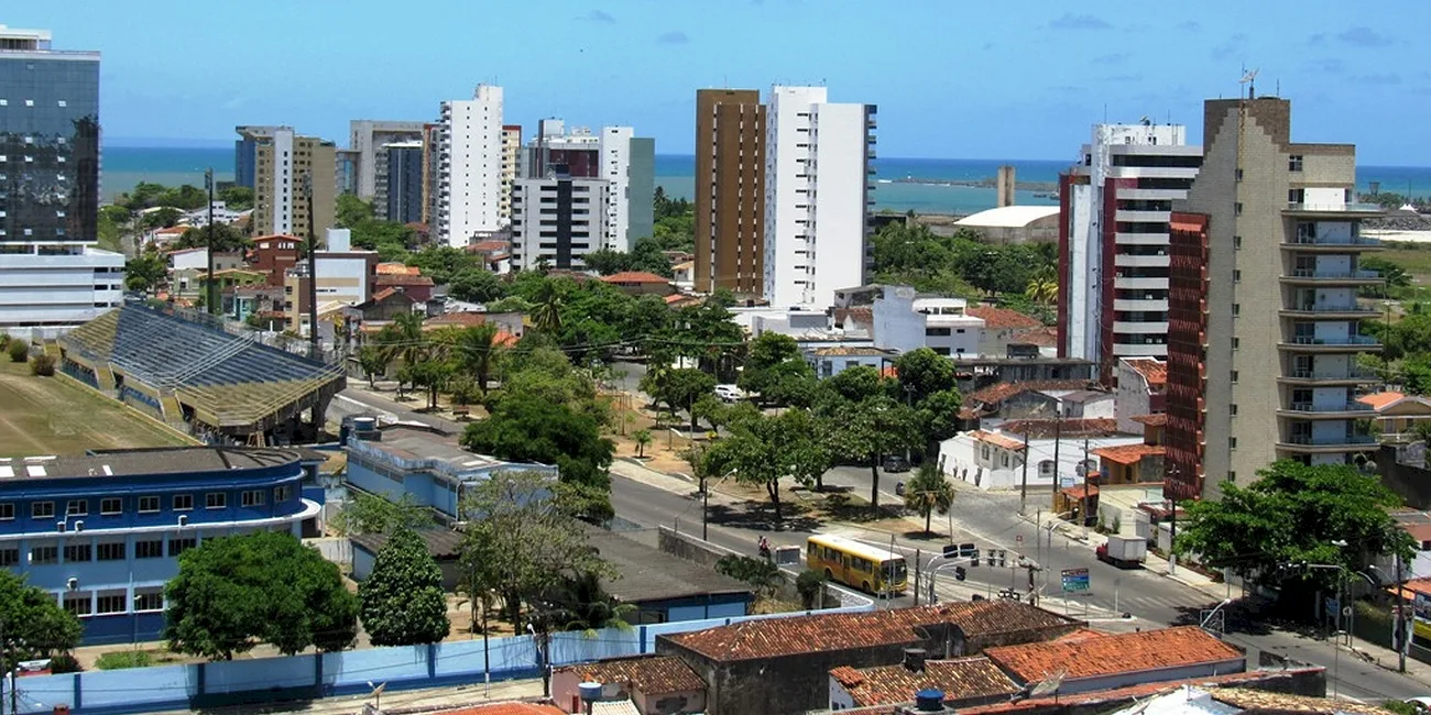 MACEIÓ E ILHÉUS — 67