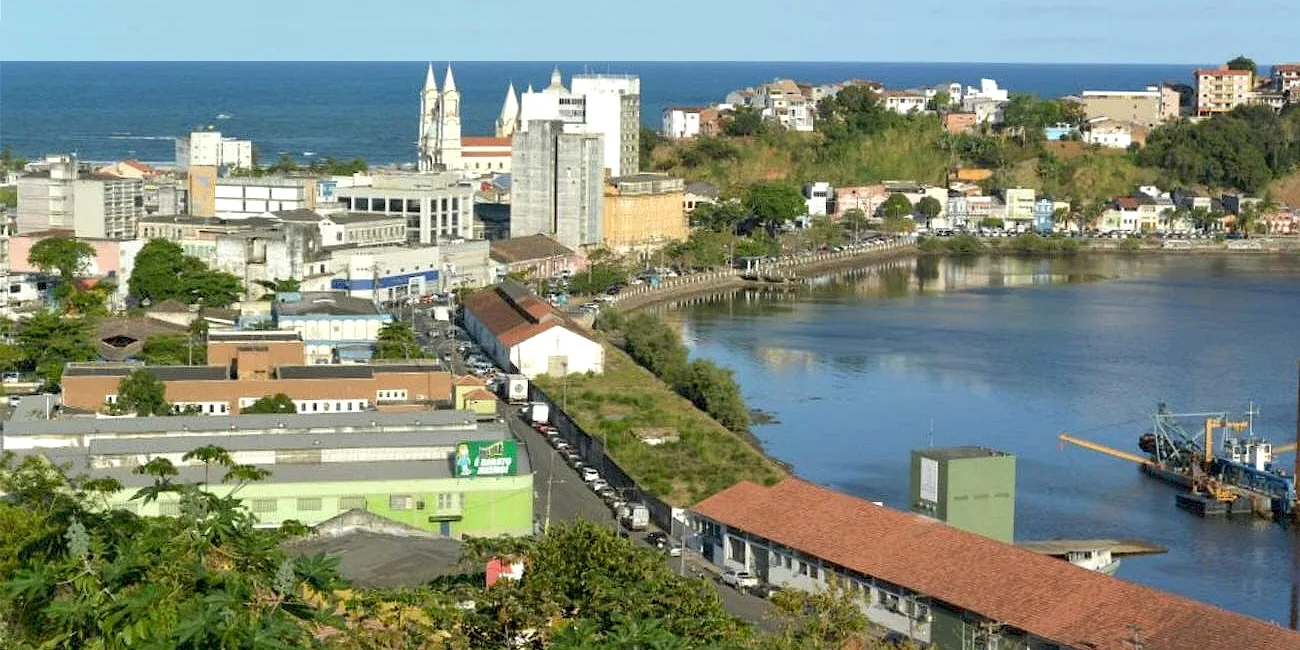 MACEIÓ E ILHÉUS — 68