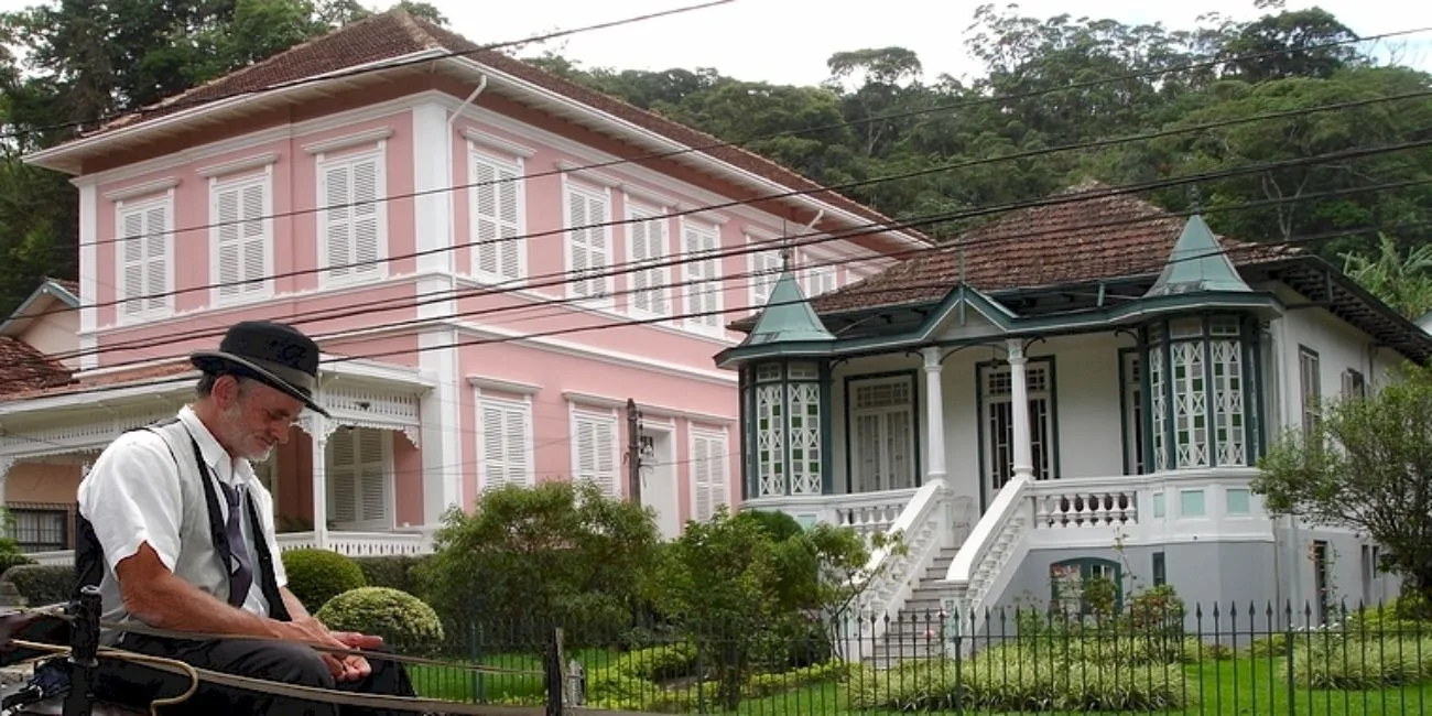 PETRÓPOLIS — 25