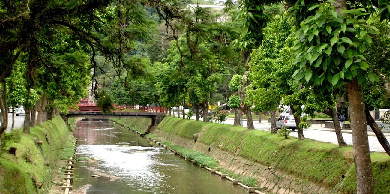 PETRÓPOLIS — 30