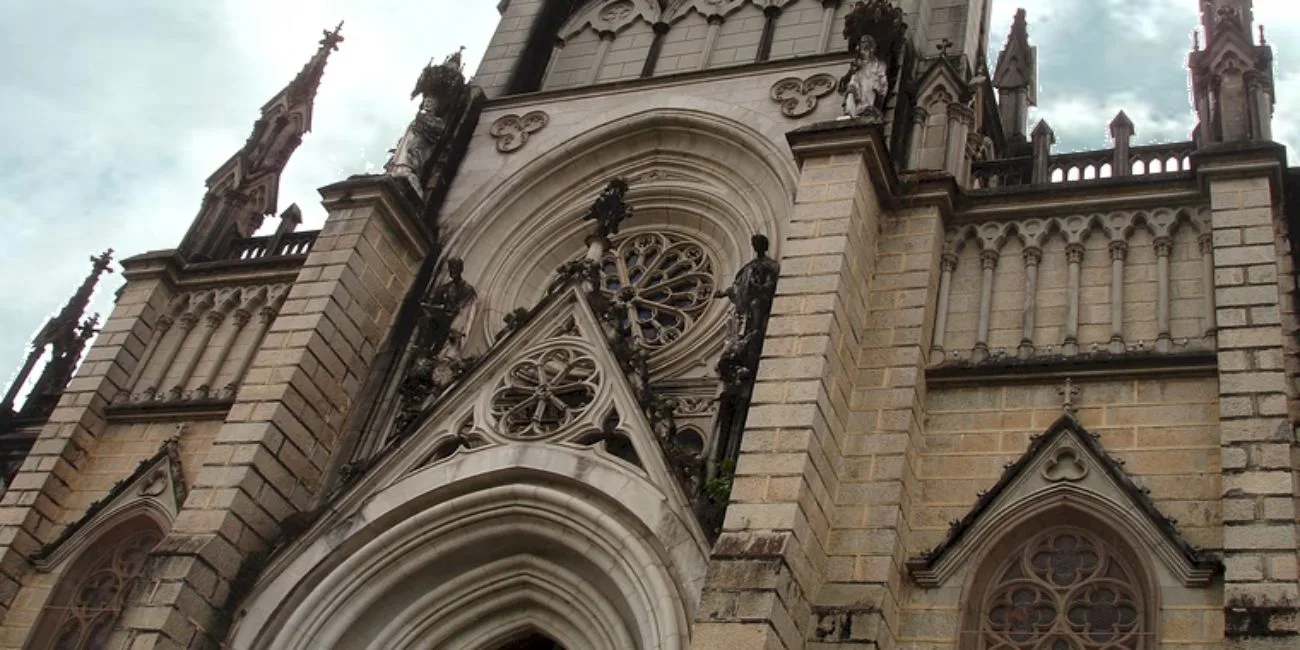 PETRÓPOLIS — 35
