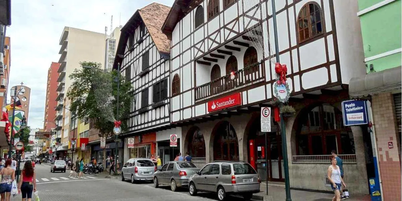 BLUMENAU Y CAMBORIÚ — 15