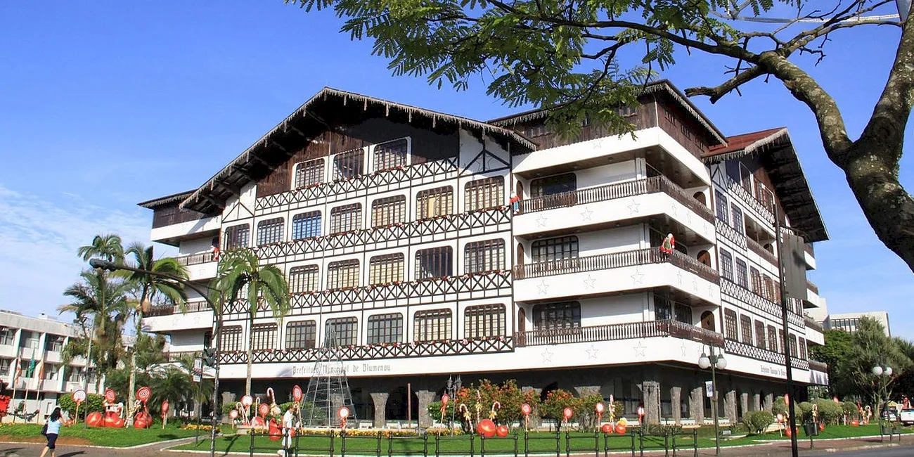 BLUMENAU Y CAMBORIÚ — 19 prefeitura municipal
