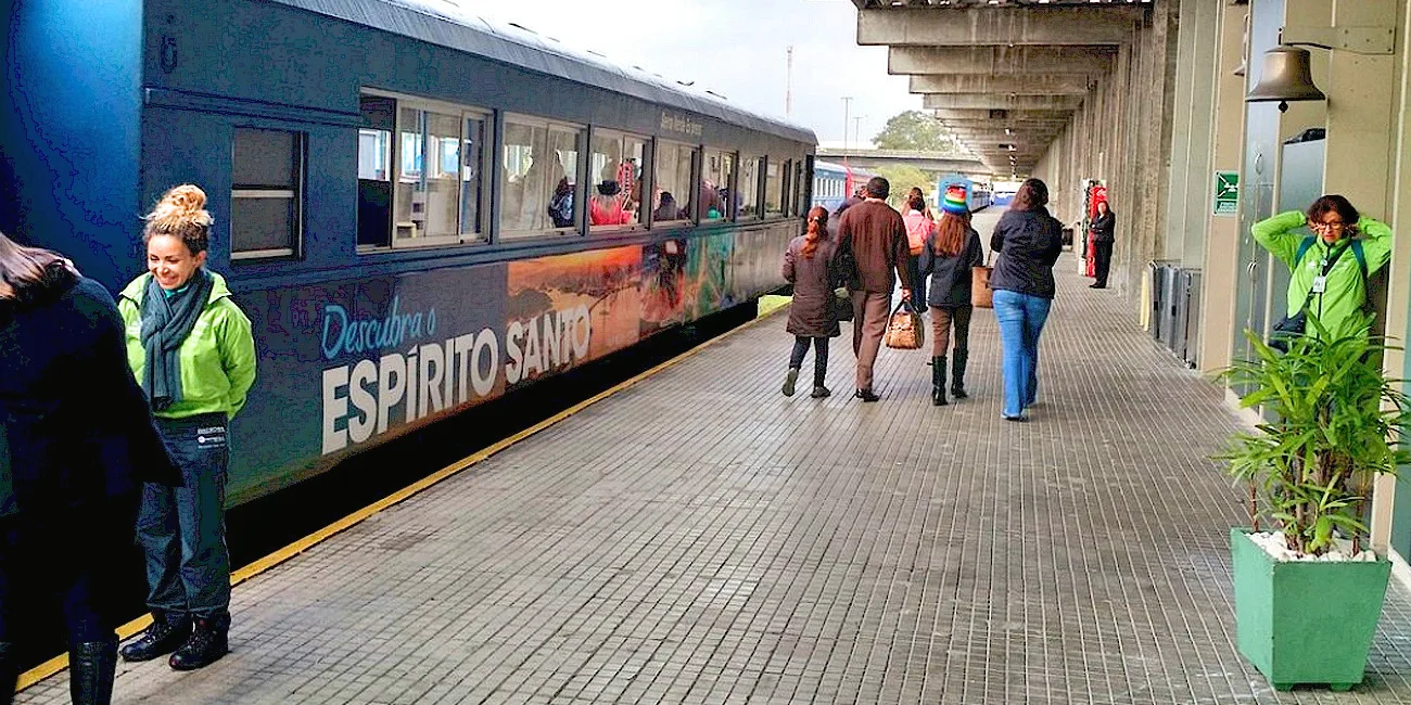 TREN SERRA VERDE EXPRESS — 12