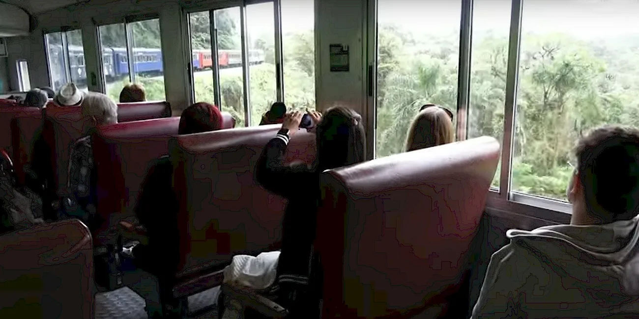 TREN SERRA VERDE EXPRESS — 27