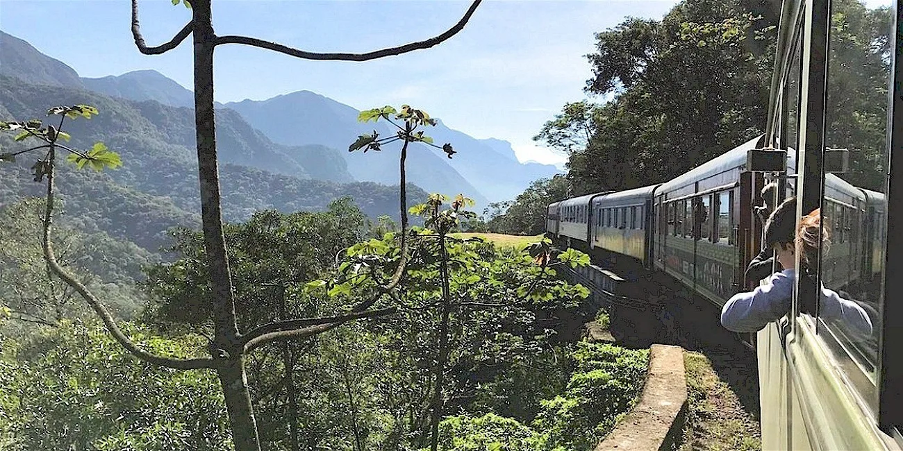 TREN SERRA VERDE EXPRESS — 39