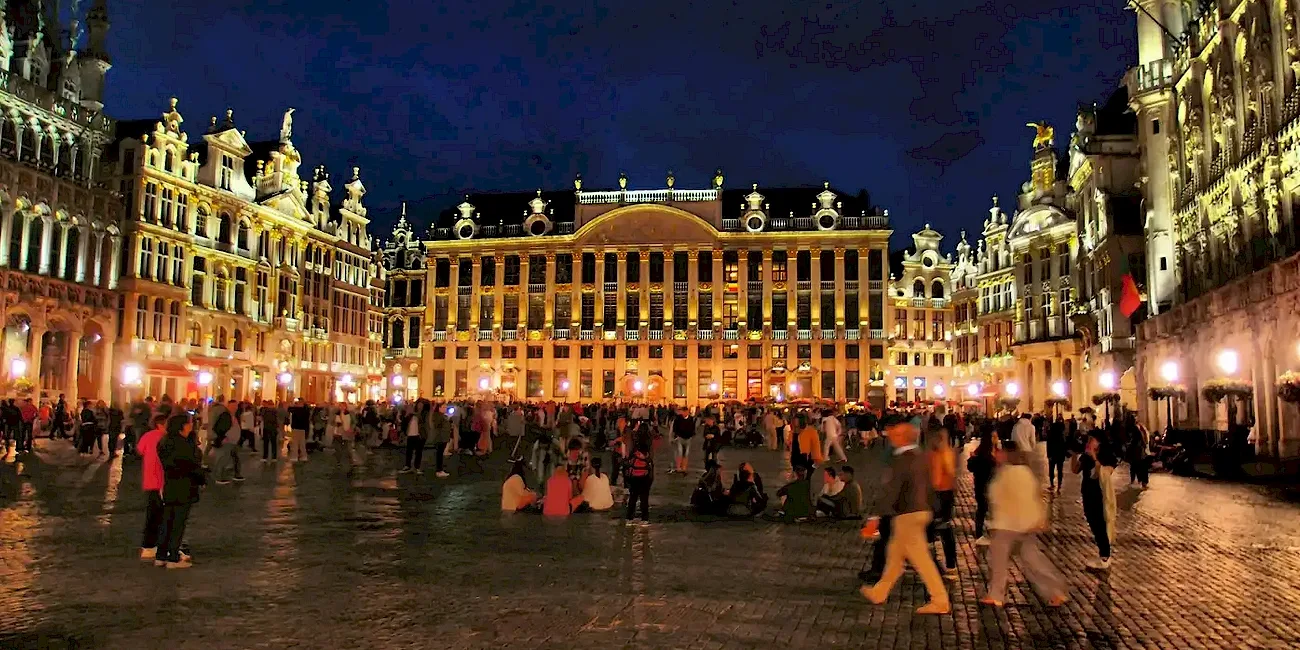 EUROPA DE NOCHE — 04 bruselas
