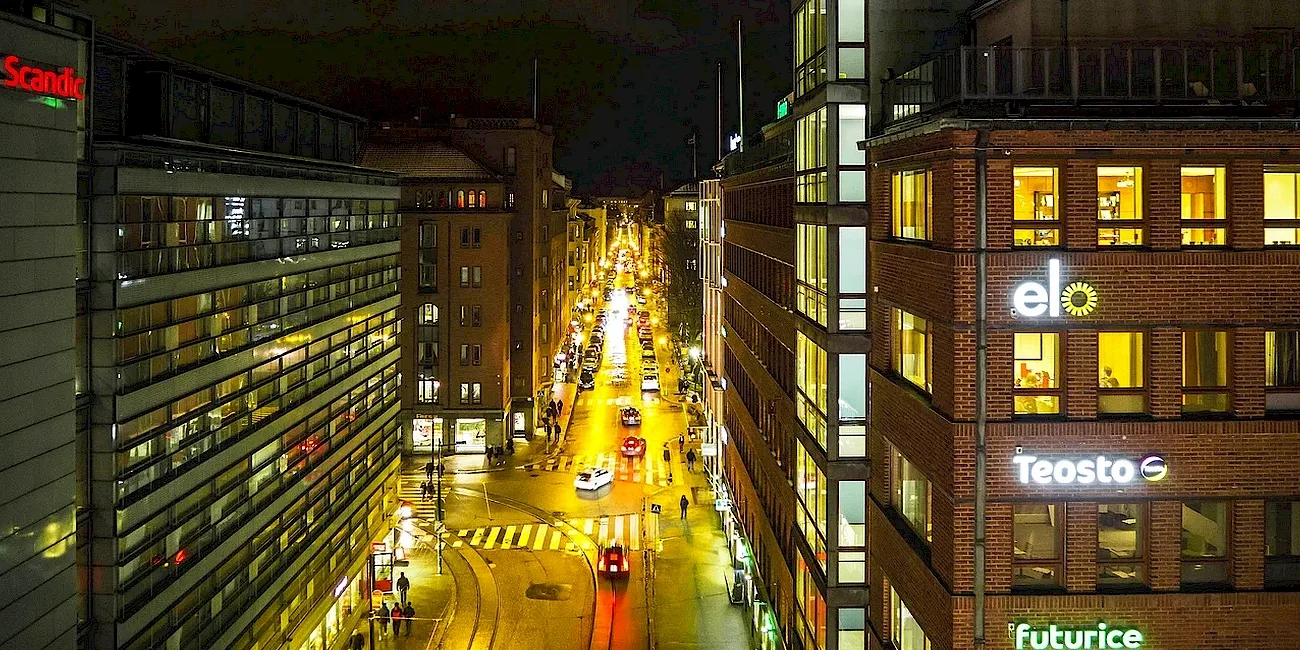 EUROPA DE NOCHE — 50 helsinki