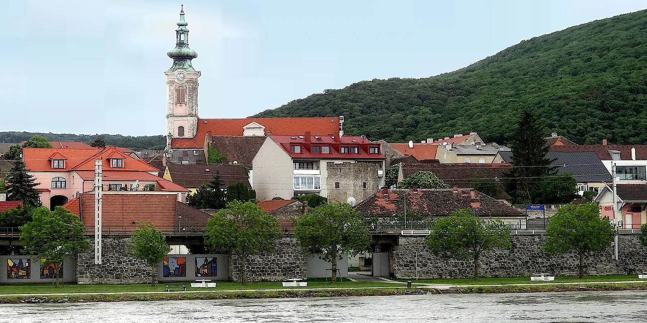 BRATISLAVA — 04