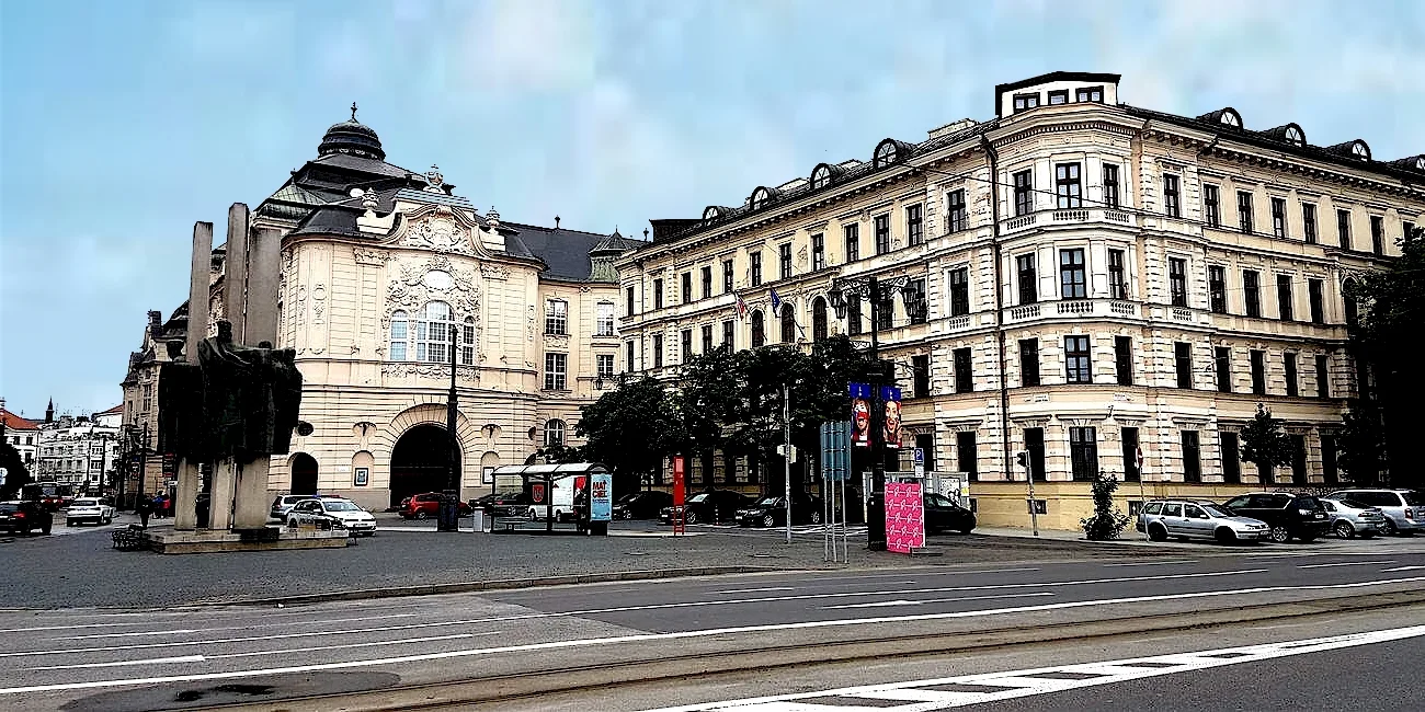 BRATISLAVA — 11