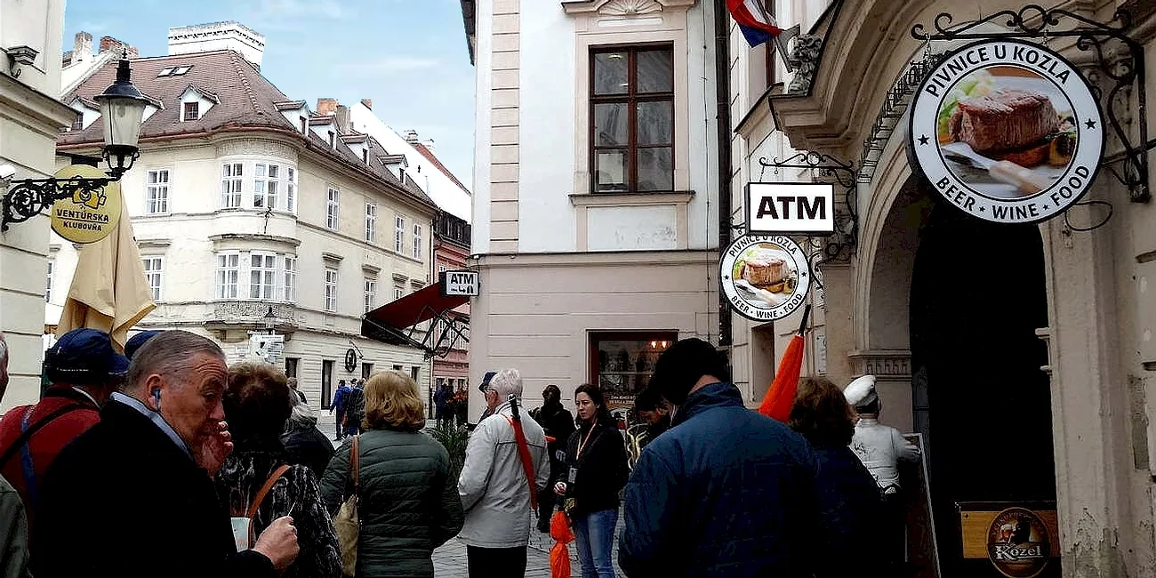 BRATISLAVA — 25
