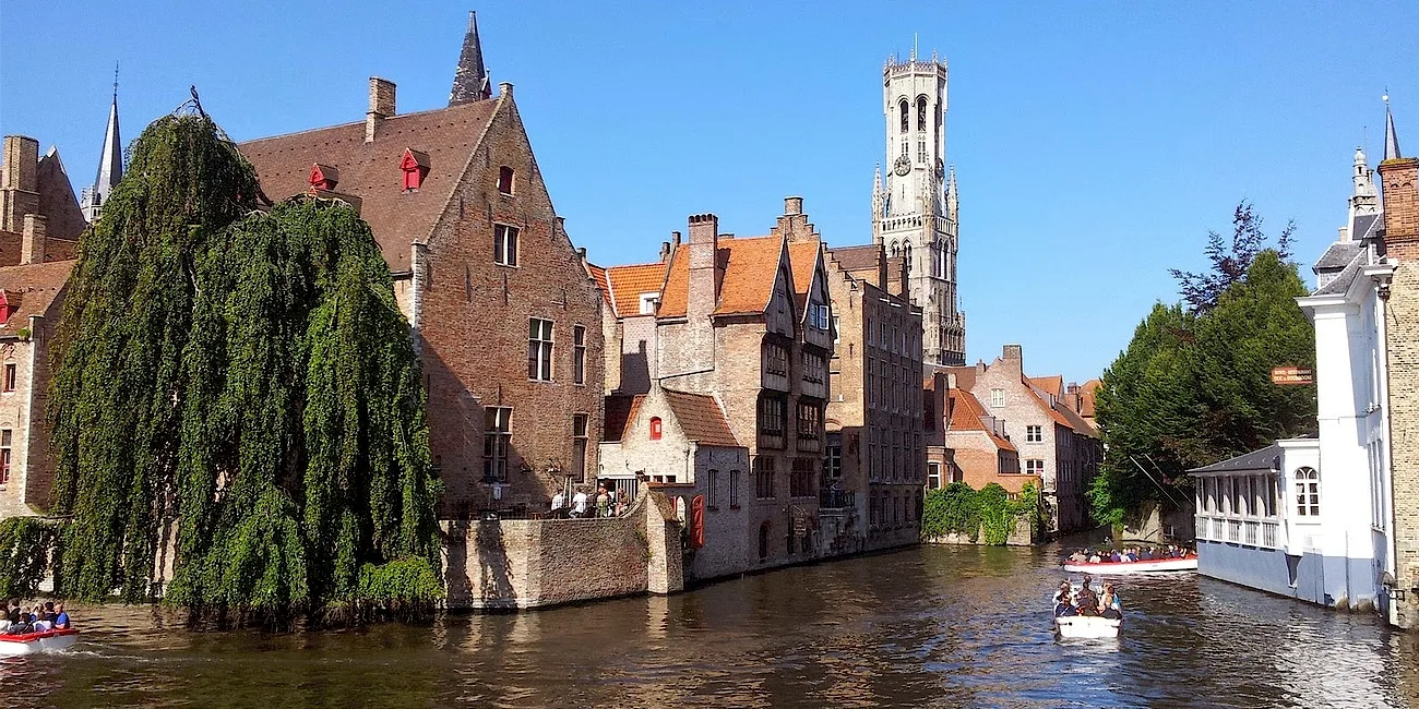 BRUJAS — 11