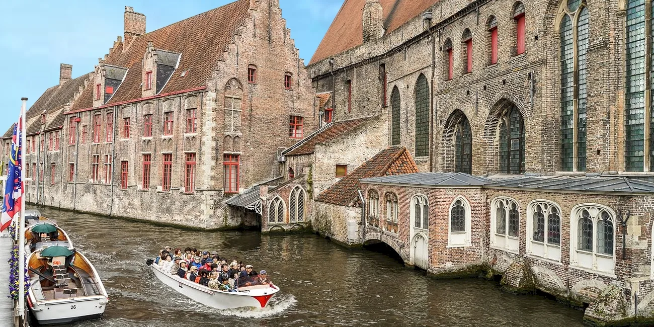 BRUJAS — 51