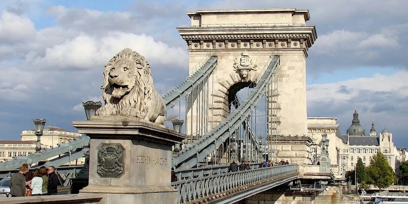 BUDAPEST — 13