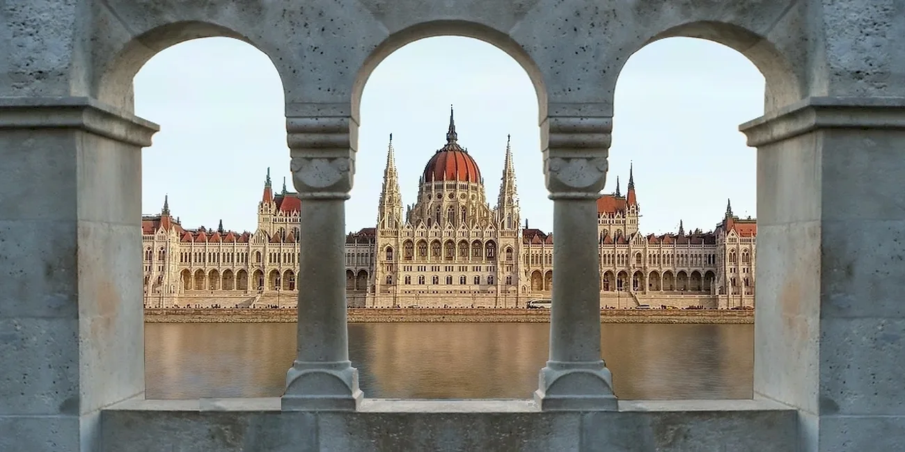 BUDAPEST — 25