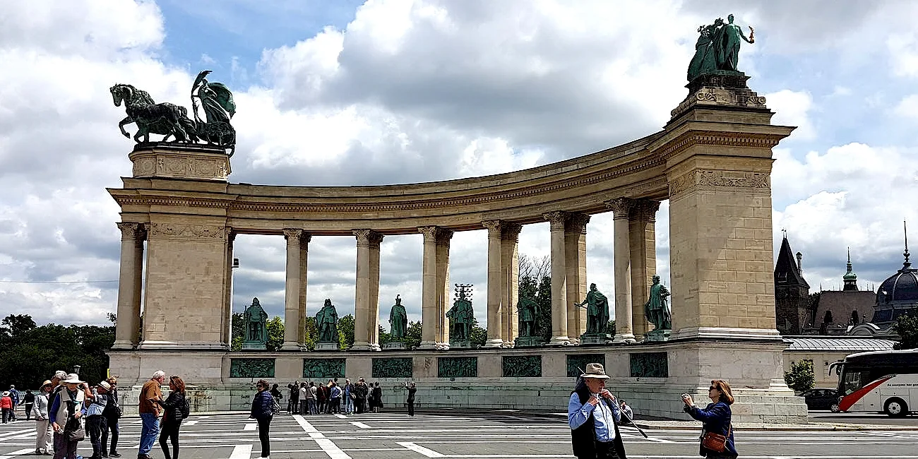 BUDAPEST — 55