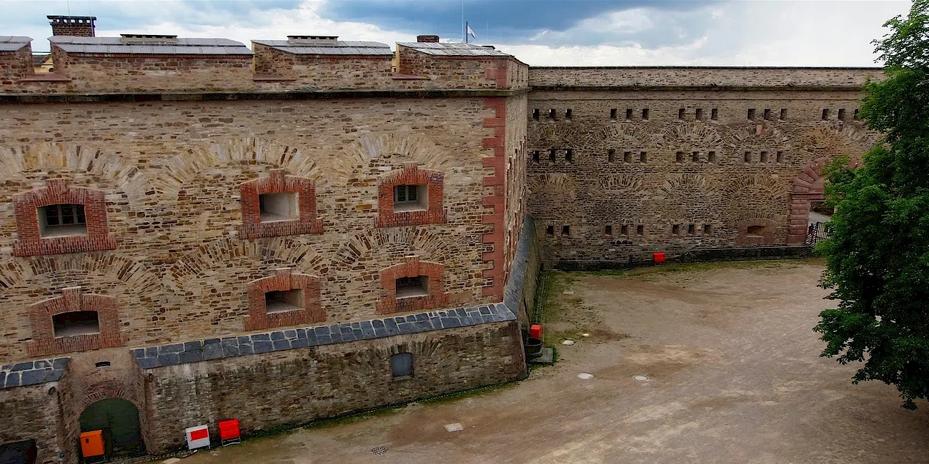 COBLENZA — 32
