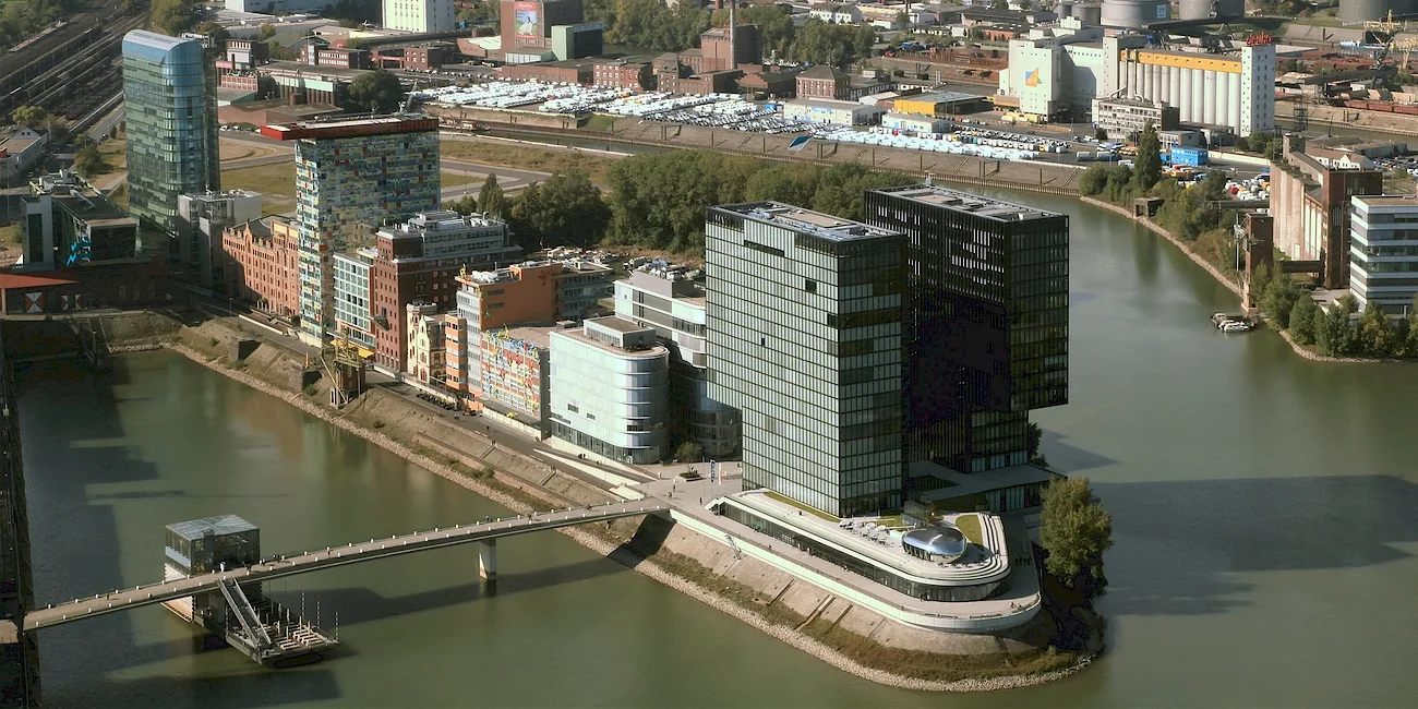 DÜSSELDORF — 12