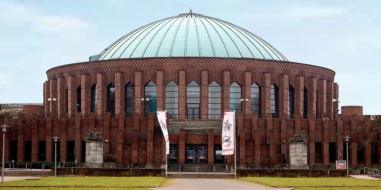 DÜSSELDORF — 47