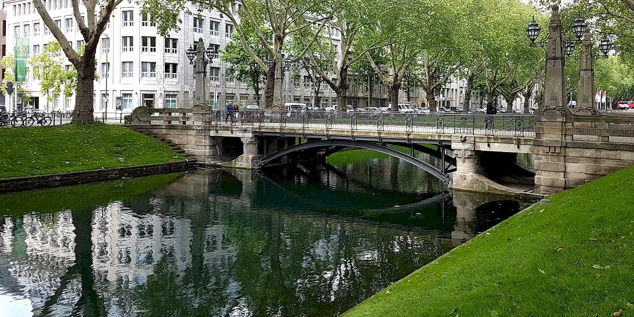 DÜSSELDORF — 49