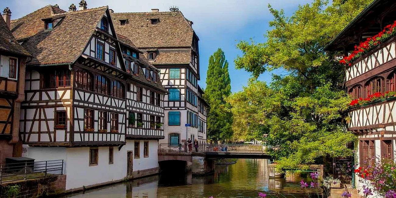 ESTRASBURGO — 32