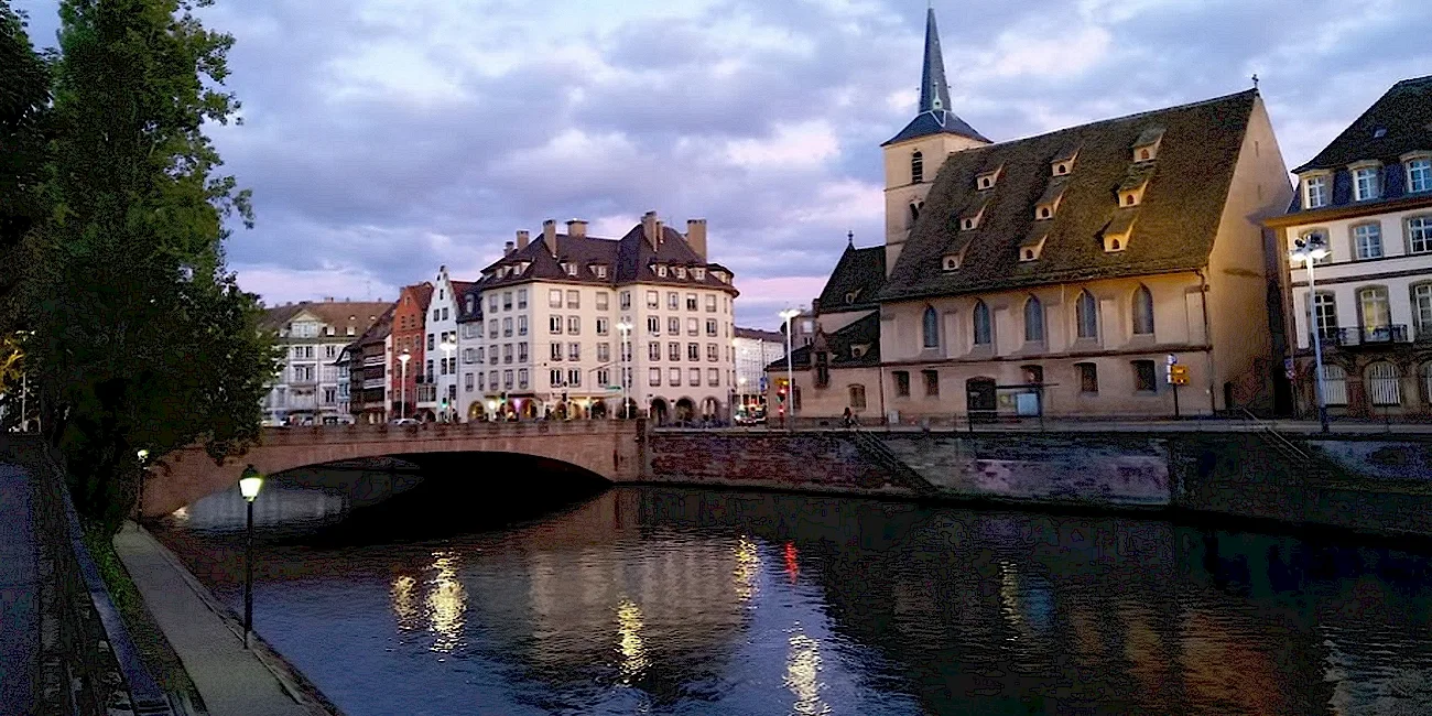 ESTRASBURGO — 34