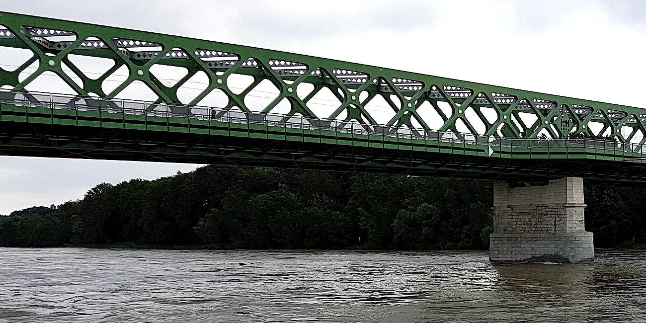 ESZTERGOM — 02