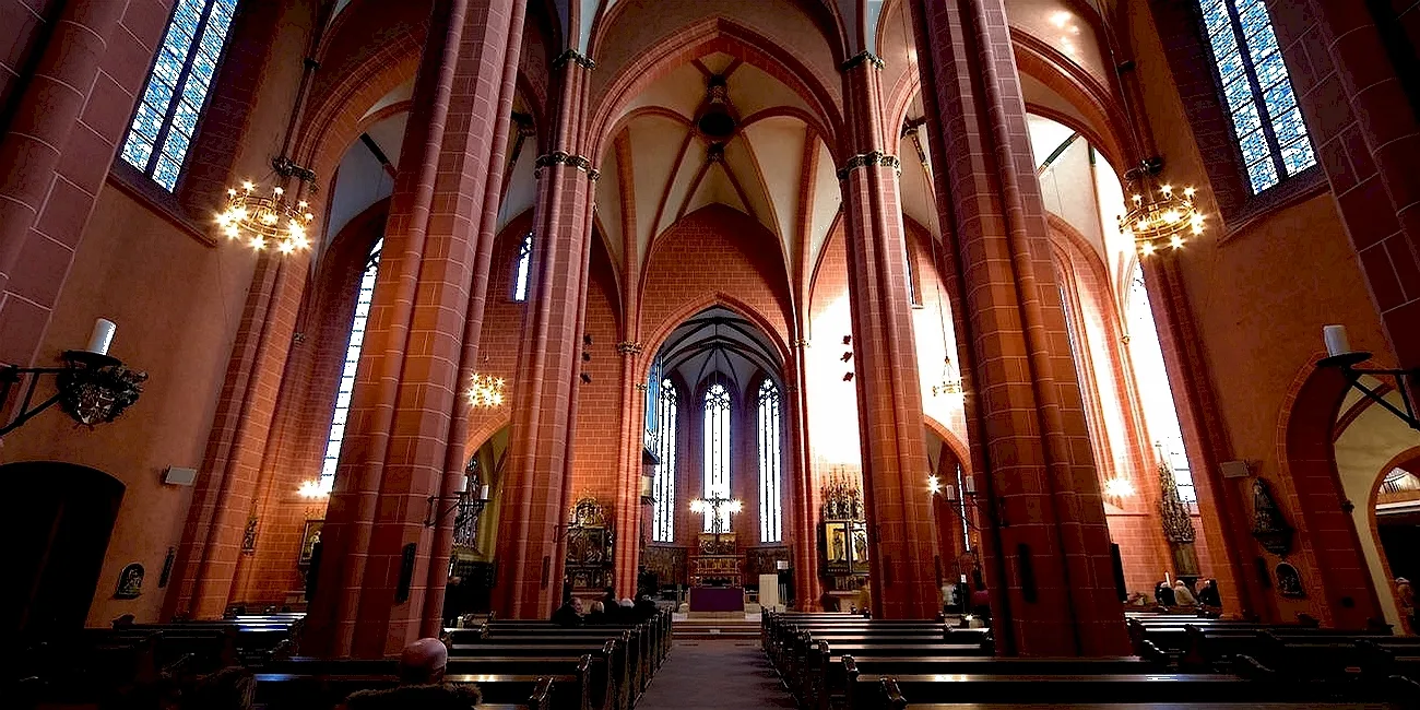 FRANKFURT — 15 KaiserDome2
