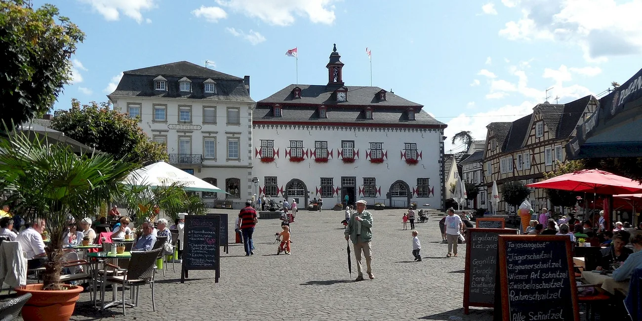LINZ AM RHEIN — 24