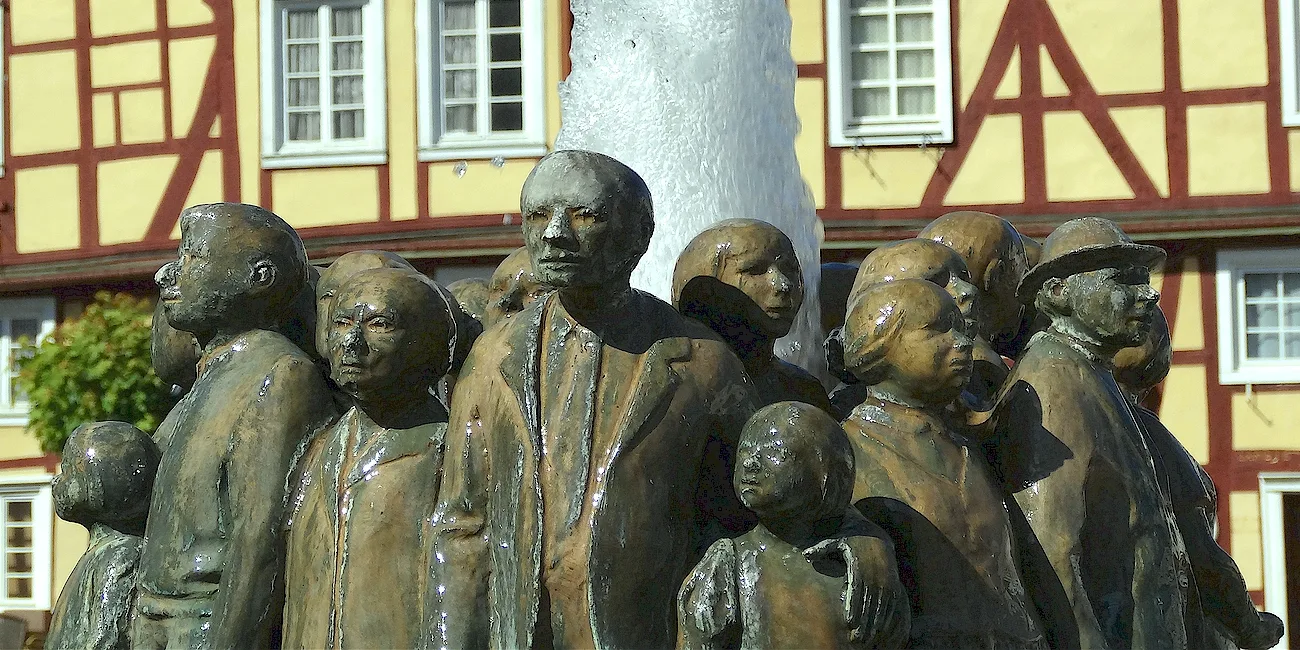 LINZ AM RHEIN — 28