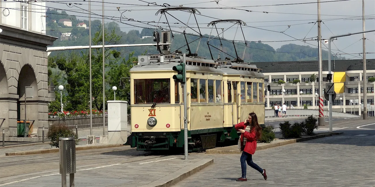LINZ — 21