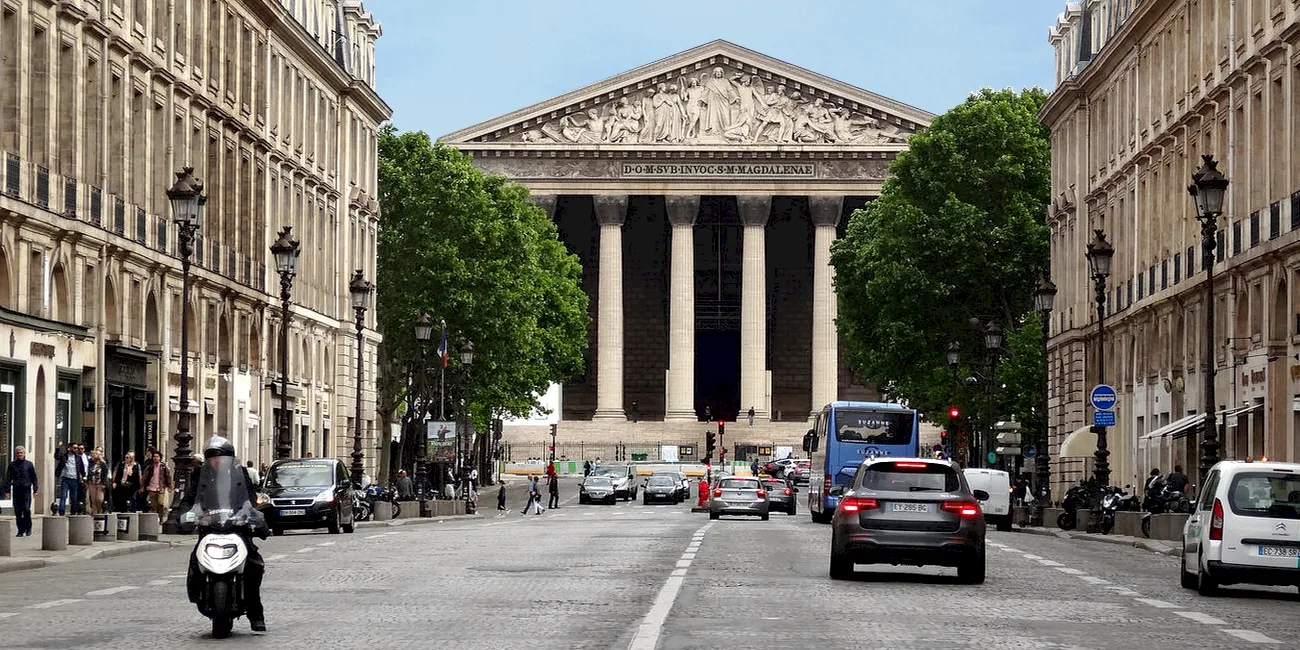 PARÍS — 01