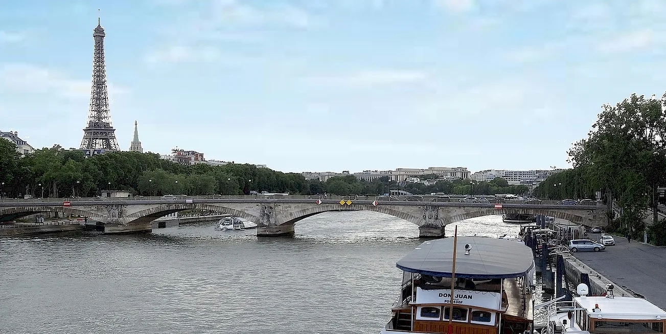 PARÍS — 01