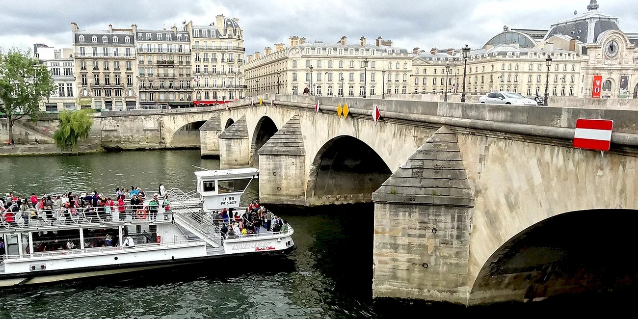 PARÍS — 08
