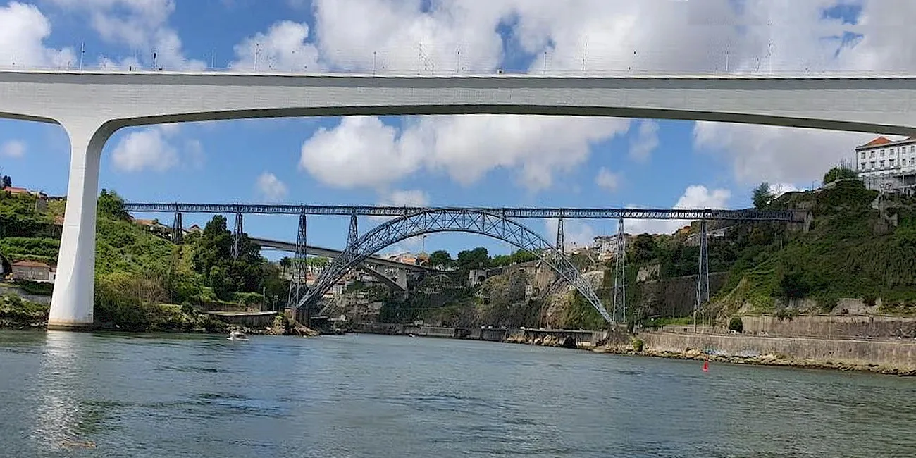 OPORTO — 11